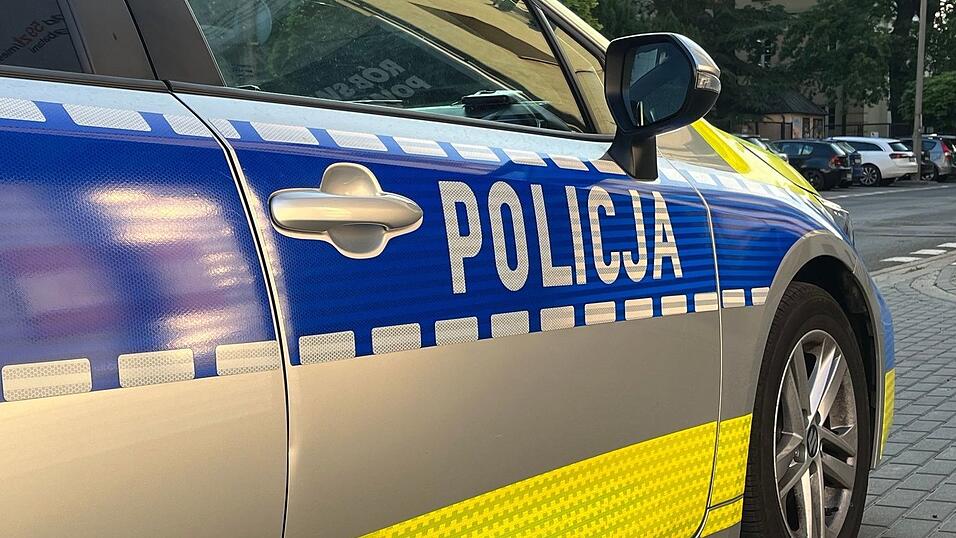 Bei einer Messerattacke in einem Benediktinerinnen-Kloster in Polen ist eine Person getötet wurden. (Symbolbild/ Archiv) Bei einer Messerattacke in einem Benediktinerinnen-Kloster in Polen ist eine Person getötet wurden. (Symbolbild/ Archiv)
