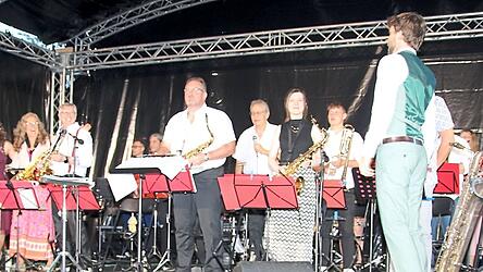 Beim verdienten Schlussapplaus BLO-Big Band.