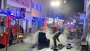 Zahlreiche Feuerwehren sind im Einsatz - darunter auch die Chamer Feuerwehr.