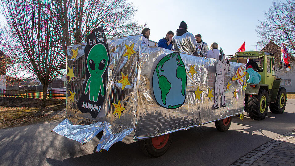 Am Samstag fand der Faschingsumzug in Otzing (Kreis Deggendorf) statt. Am Samstag fand der Faschingsumzug in Otzing (Kreis Deggendorf) statt.