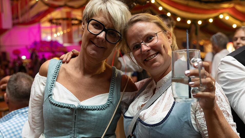 Die Partybilder vom Samstag, 8. August, aus dem Festzelt Greindl. Die Partybilder vom Samstag, 8. August, aus dem Festzelt Greindl.