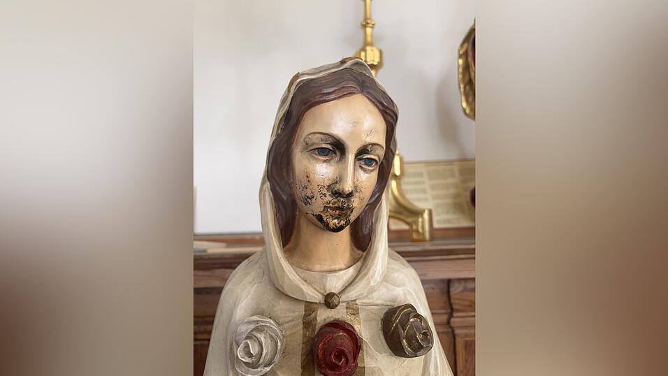 Die Marien-Figur nach der Reinigung. Die Marien-Figur nach der Reinigung.