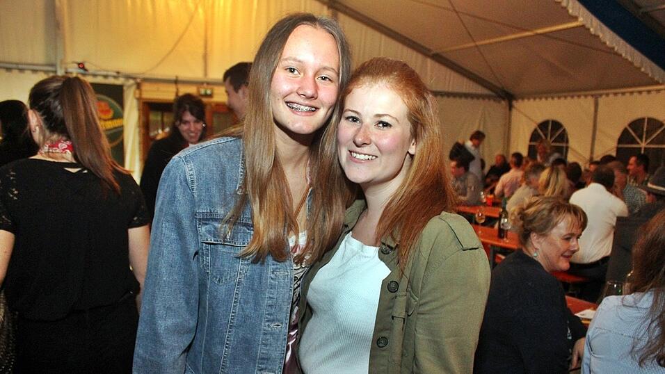 Die besten Bilder vom Wein- und Wei&szlig;bierfest des Burschenvereins Arth und der M&auml;dchengruppe.