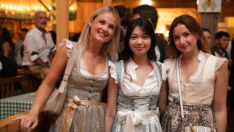 Die Partybilder vom Samstag, 16. August, aus dem Festzelt Weckmann. Die Partybilder vom Samstag, 16. August, aus dem Festzelt Weckmann.