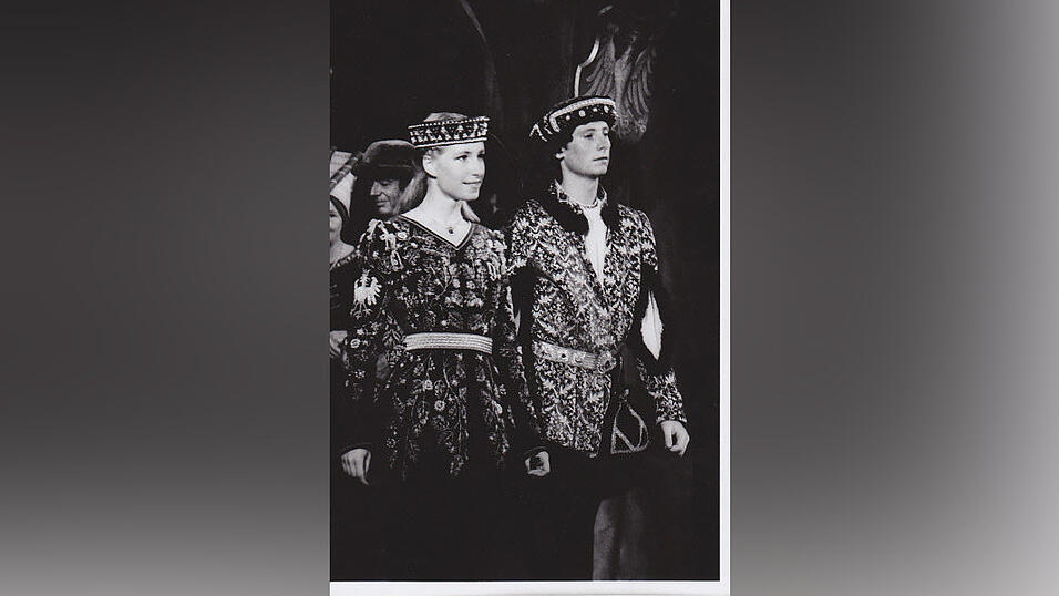 Das 40. Brautpaar der Landshuter Hochzeit wurde am Montag vorgestellt. Damit reiht es sich in eine Schar illustrer Paare ein. Eines von ihnen hat sogar geheiratet.