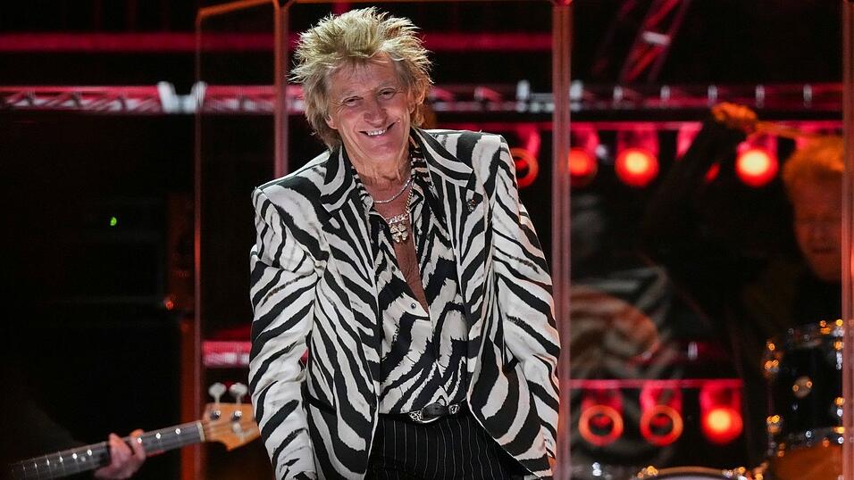 Rod Stewart begeistert mit alten Hits.
