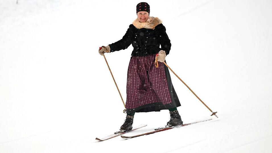 Retro-Outfits sind bei dem Rennen angesagt.