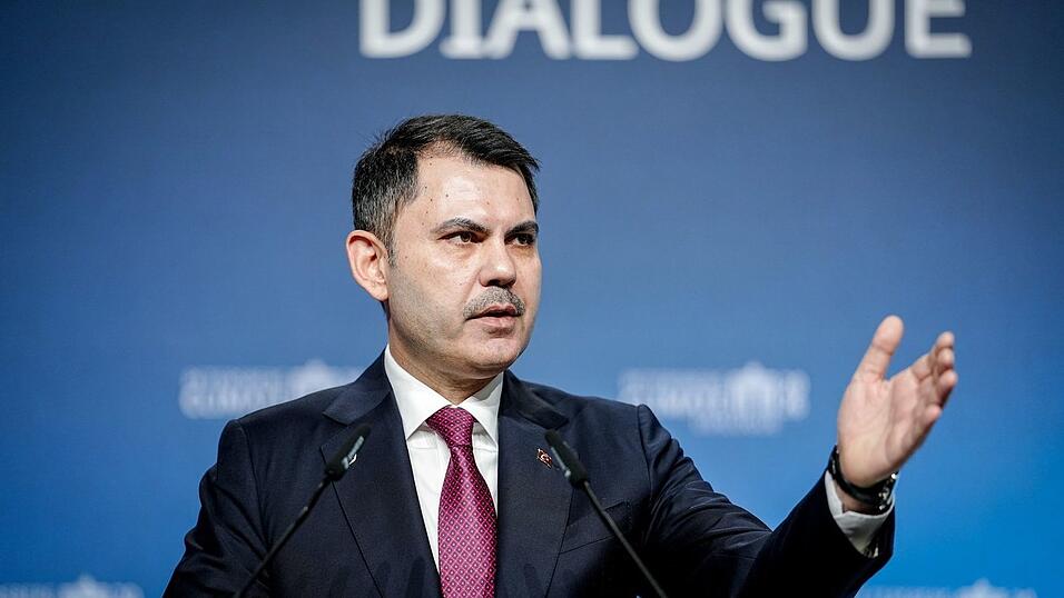 Der türkische Umweltminister Murat Kurum nutzt die Berliner Bühne für einen Appell. Der türkische Umweltminister Murat Kurum nutzt die Berliner Bühne für einen Appell.