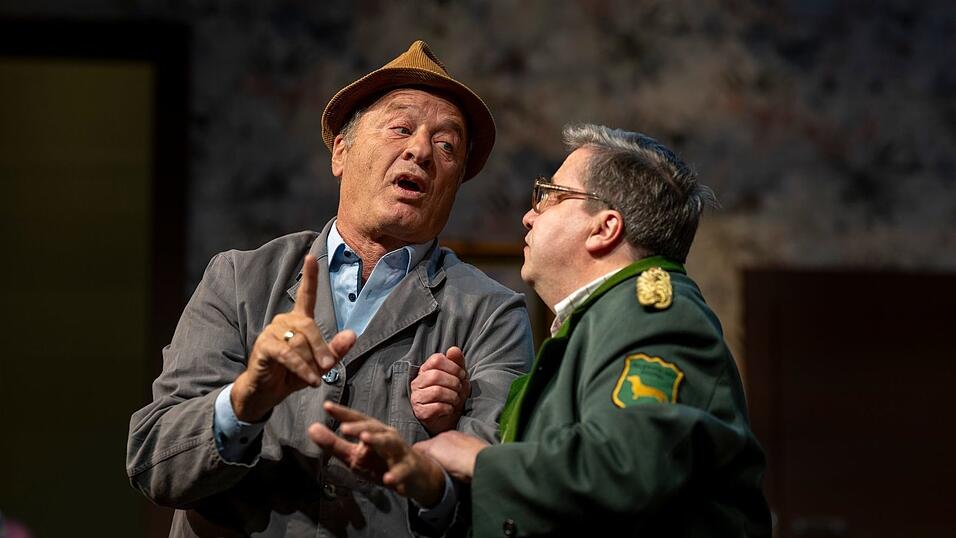 Der Spießer schlechthin: Hausmeister Krause (Archivbild). Der Spießer schlechthin: Hausmeister Krause (Archivbild).