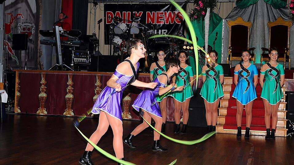 Impressionen vom Intrhonisationsball 2015 der Narrhalla Moosburg. (Foto: Ren&eacute; Spanier)