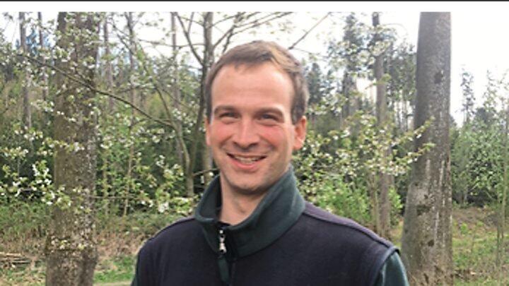 Andreas Fleig folgt im Forstrevier auf Franz Blümel. Andreas Fleig folgt im Forstrevier auf Franz Blümel.