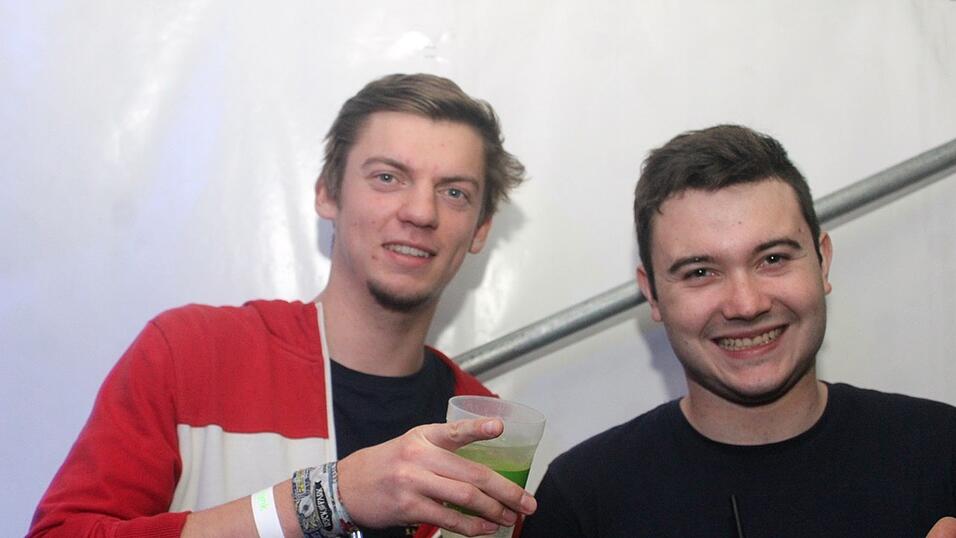 Die besten Bilder vom Wein- und Wei&szlig;bierfest des Burschenvereins Arth und der M&auml;dchengruppe.