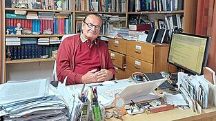 Dr. Klaus Hör sucht einen Nachfolger für seine Zahnarztpraxis mit Kassenzulassung in Waldmünchen.