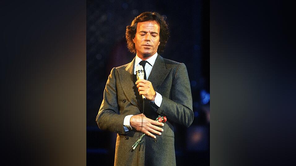 Die spanische Staatsanwaltschaft hat Ermittlungen gegen Julio Iglesias eingestellt, weil sie nicht zust&auml;ndig sei. Der spanische S&auml;nger hatte die gegen ihn erhobenen Vorw&uuml;rfe vehement zur&uuml;ckgewiesen. (Archivfoto)