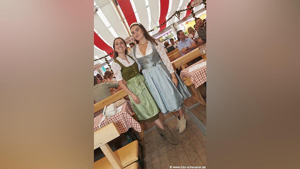 Die Partybilder vom Samstag, 10. August 2024, aus dem Festzelt Lechner. Die Partybilder vom Samstag, 10. August 2024, aus dem Festzelt Lechner.