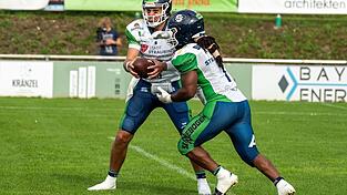 Überragender Mann bei den Straubing Spiders war Running Back Sidney Gibbs, der in 19 Läufen insgesamt 220 Yards und drei Touchdowns erlief.