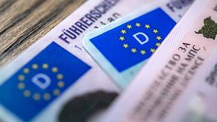 Wenn etwa ein Italiener schwer gegen die Straßenverkehrsordnung in Deutschland verstößt, könnte das künftig auch in Italien Konsequenzen haben. Und Deutsche wären im EU-Ausland ebenfalls betroffen.