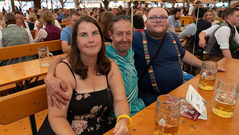 Die Partybilder vom Donnerstag, 17. August 2023, aus dem Festzelt Nothaft. Die Partybilder vom Donnerstag, 17. August 2023, aus dem Festzelt Nothaft.