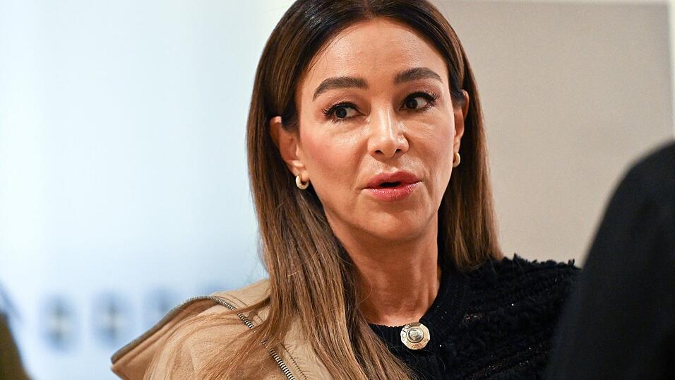 Verona Pooth k&auml;mpft gut vier Jahre nach dem Schmuckdiebstahl aus ihrem Haus vor Gericht um Schadenersatz.