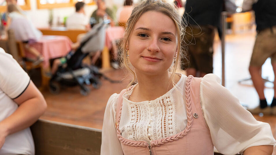 Die Partybilder vom Dienstag, 11. August, aus dem Festzelt Krönner. Die Partybilder vom Dienstag, 11. August, aus dem Festzelt Krönner.
