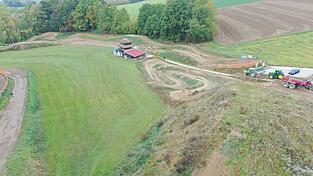 Die Motocross-Strecke in Zettisch in Schuss zu halten, ist eine Daueraufgabe für die Abteilung im AMC Cham. Die Motocross-Strecke in Zettisch in Schuss zu halten, ist eine Daueraufgabe für die Abteilung im AMC Cham.