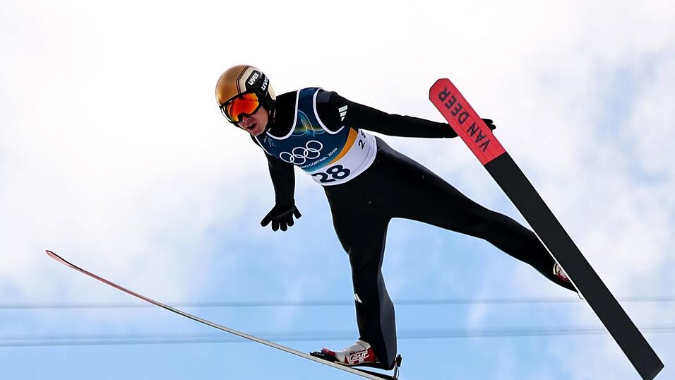 Nach dem Skispringen war der R&uuml;ckstand f&uuml;r Vinzenz Geiger bereits riesig.