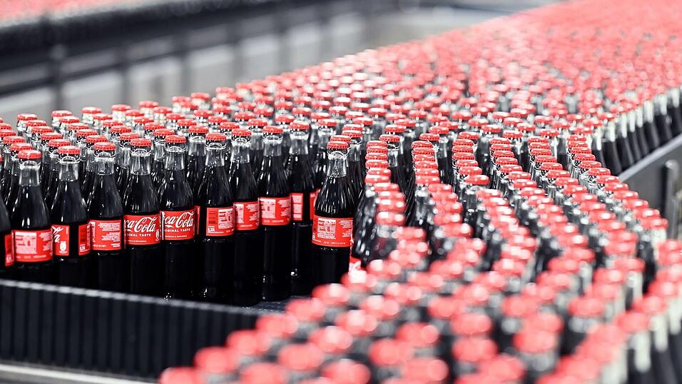 Coca-Cola ist bei vielen Verbrauchern in Deutschland beliebt. Coca-Cola ist bei vielen Verbrauchern in Deutschland beliebt.