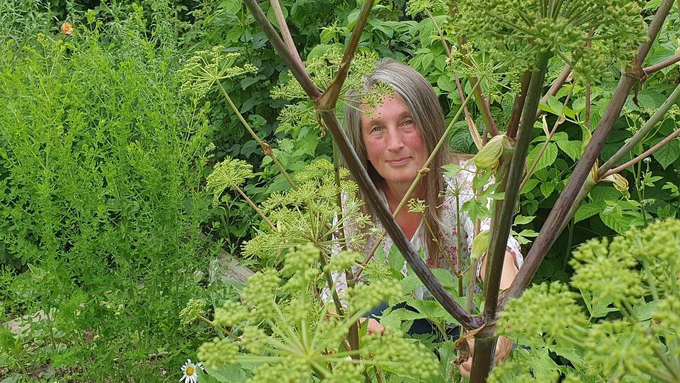 Gudrun Wagner liebt die Natur. Als Kräuter-Pädagogin hat die studierte Betriebswirtin ihren persönlichen 'Traumjob' gefunden.