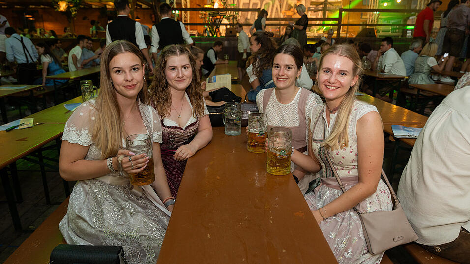 Die Partybilder vom Montag, 21. August 2023, aus dem Festzelt Wenisch. Die Partybilder vom Montag, 21. August 2023, aus dem Festzelt Wenisch.