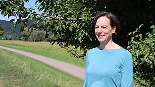 Silvia Nagler appelliert für eine starke innere Mitte: für mehr Klarheit, Ruhe und Energie im Alltag. Als selbstständige Yogalehrerin und Mediatorin weiß sie, was dabei helfen kann.