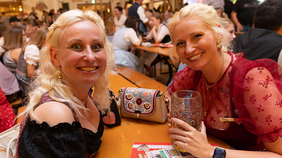 Die Partybilder vom Dienstag, 11. August, aus dem Festzelt Greindl. Die Partybilder vom Dienstag, 11. August, aus dem Festzelt Greindl.