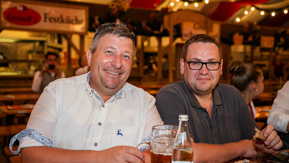 Die Partybilder vom Sonntag, 16. August, aus dem Festzelt Greindl. Die Partybilder vom Sonntag, 16. August, aus dem Festzelt Greindl.