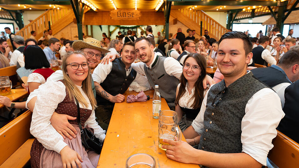 Die Partybilder vom Samstag, 17. August, aus dem Festzelt Nothaft. Die Partybilder vom Samstag, 17. August, aus dem Festzelt Nothaft.