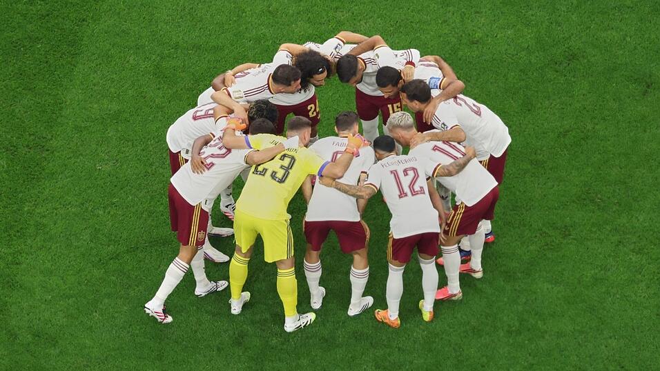 Spanien hat sich den Weg ins Finale als Team erarbeitet. Spanien hat sich den Weg ins Finale als Team erarbeitet.