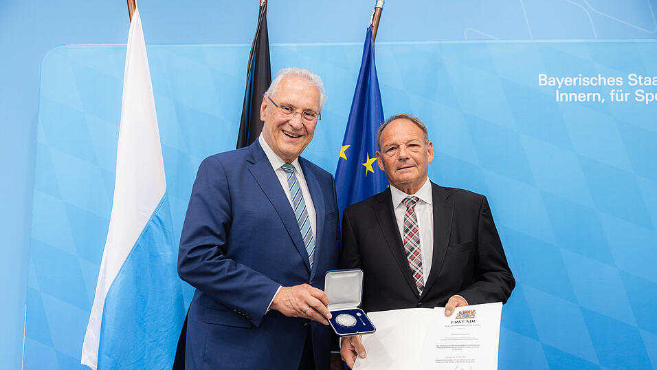 Innenminister Joachim Herrmann mit Erwin Kammermeier Innenminister Joachim Herrmann mit Erwin Kammermeier