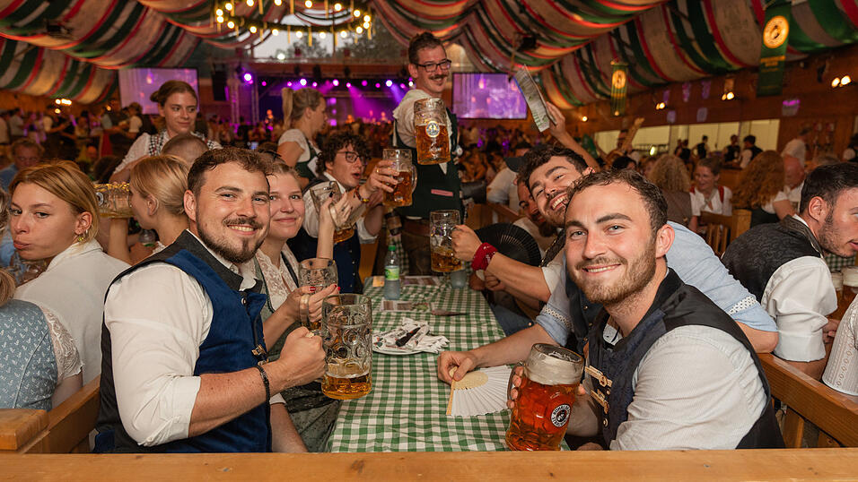Die Partybilder vom Montag, 21. August 2023, aus dem Festzelt Weckmann.