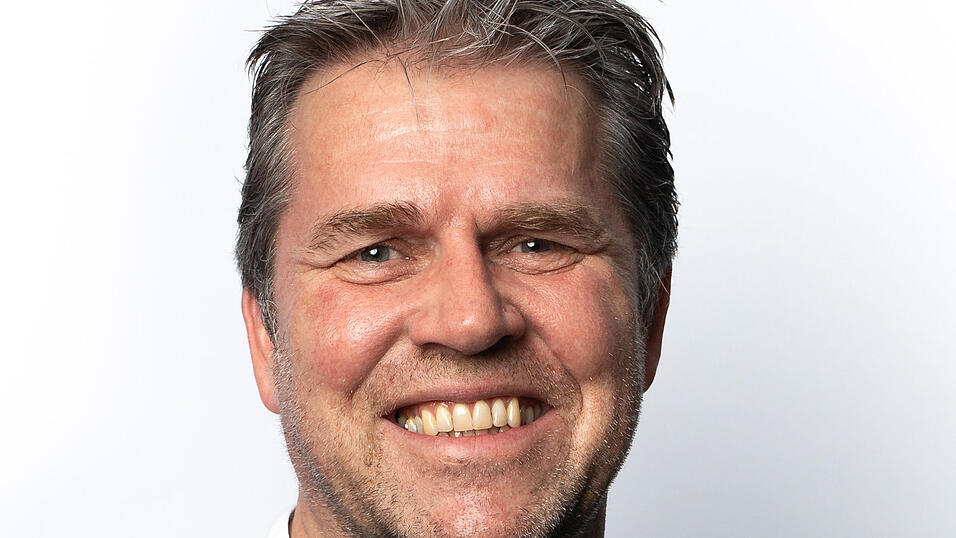 Vor mehr als 25 Jahren hatte sich Mark Schöllkopf auf Wettervorhersagen für Zeitungen spezialisiert. Dann stieg die Nachfrage nach Kreuzworträtseln und Schöllkopf erweiterte sein Angebot. Vor mehr als 25 Jahren hatte sich Mark Schöllkopf auf Wettervorhersagen für Zeitungen spezialisiert. Dann stieg die Nachfrage nach Kreuzworträtseln und Schöllkopf erweiterte sein Angebot.