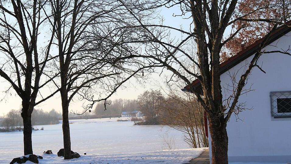 Die Toilettenanlage an der &Ouml;rtlichkeit, die offiziell nur &bdquo;Weiher Nummer 14&ldquo; hei&szlig;t.