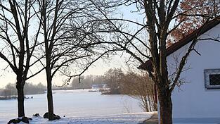 Die Toilettenanlage an der &Ouml;rtlichkeit, die offiziell nur &bdquo;Weiher Nummer 14&ldquo; hei&szlig;t.