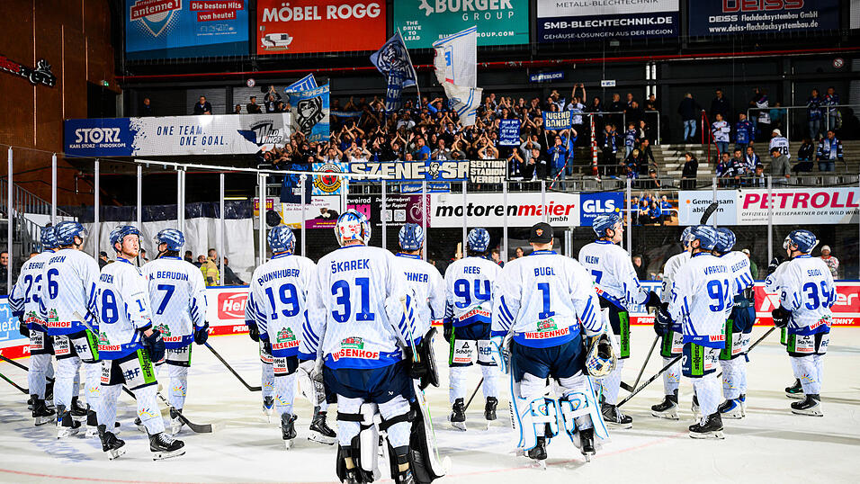 Nach dem knappen Heimsieg gegen Bremerhaven am Freitag konnten die Straubing Tigers auch am Sonntag zusammen mit den mitgereisten Fans ein 4:2 in Schwenningen feiern. In dem Stil soll es weitergehen.