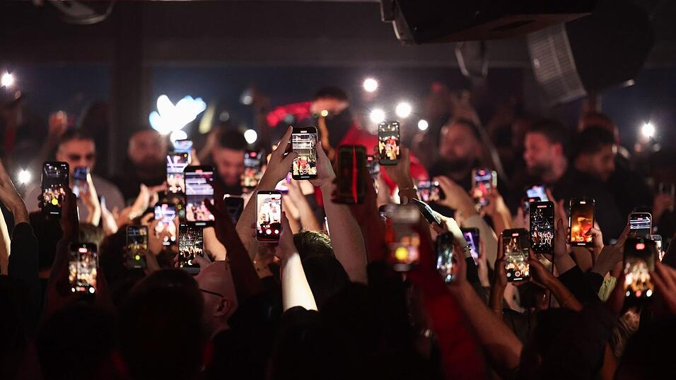Der Club La Louve in Gießen war gut gefüllt. Der Club La Louve in Gießen war gut gefüllt.