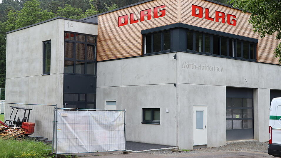 Das Ausbildungs- und Rettungszentrum soll bis sp&auml;testens Ende des Jahres fertig sein.