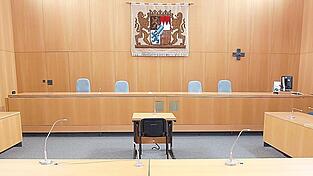 Vor dem Landgericht in Landshut musste sich ein 34-Jähriger aus Landau verantorten. Vor dem Landgericht in Landshut musste sich ein 34-Jähriger aus Landau verantorten.