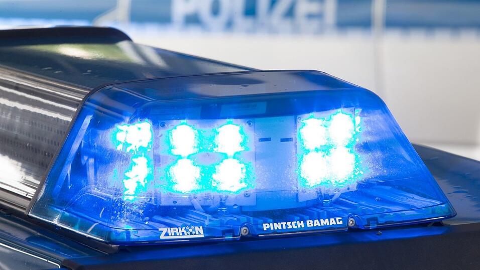 Vor dem Amtsgericht Landshut gab es einen Polizeieinsatz nach der Flucht eines Tatverdächtigen. (Symbolbild) Vor dem Amtsgericht Landshut gab es einen Polizeieinsatz nach der Flucht eines Tatverdächtigen. (Symbolbild)