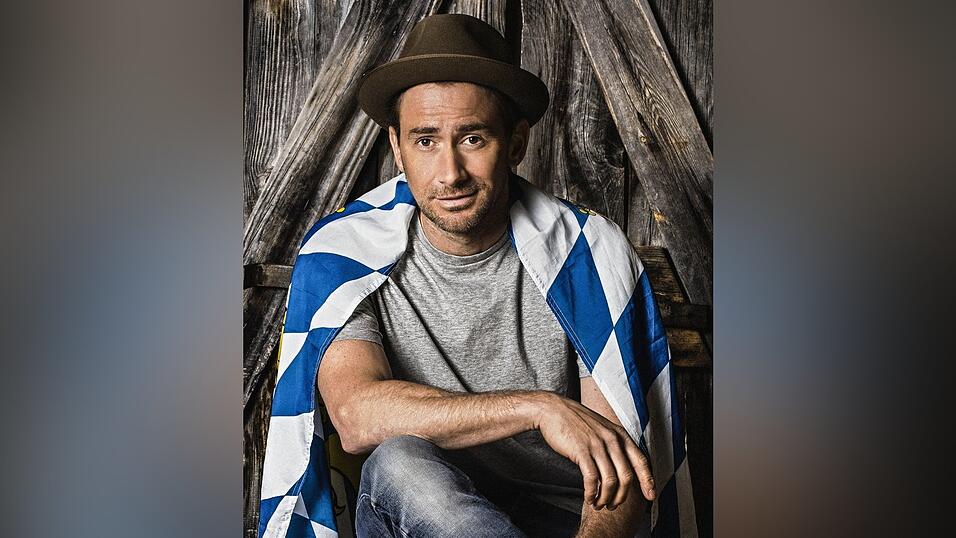 Comedian Harry G.: Er ist der bayerische Grantler: Harry G. Angefangen mit YouTube-Videos, die schnell Kult wurden, tourt der gebürtige Regensburger mittlerweile mit eigenen Programmen durch Deutschland. Seine Schimpftiraden sind berühmt - vor allem, wenn dabei die Isarpreißn ihr Fett wegbekommen.