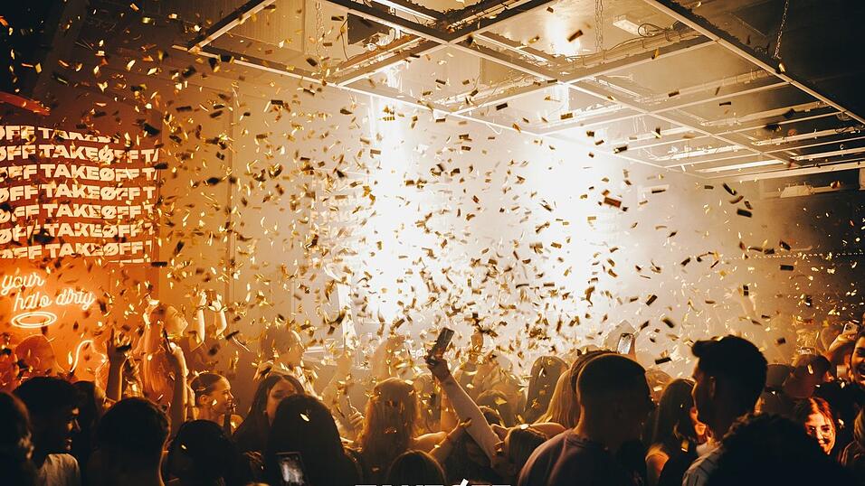 So wurde im Club Takeoff in Straubing am Wochenende gefeiert. So wurde im Club Takeoff in Straubing am Wochenende gefeiert.
