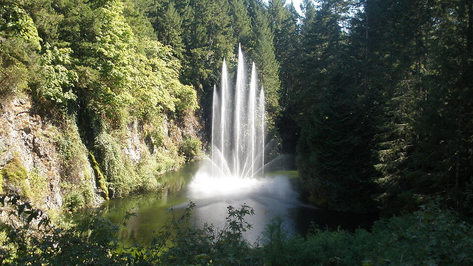 Mit einer Freundin besuchte Jessica die Butchart Gardens.