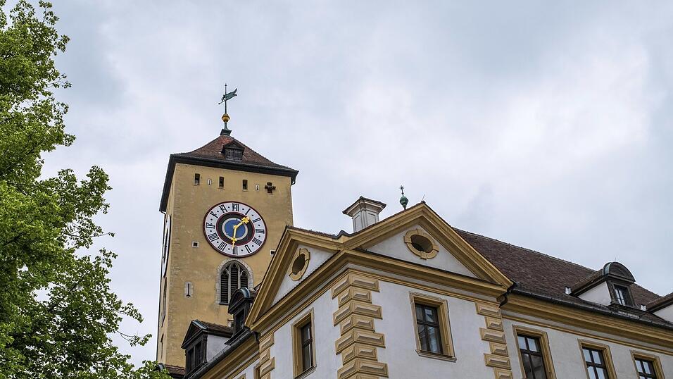 Die Uhr tickt. Am 8. März wird ein neuer Oberbürgermeister gewählt, der ins Amtszimmer im Alten Rathaus ziehen wird. Als Termin für eine mögliche Stichwahl ist der 22. März festgelegt. Die Uhr tickt. Am 8. März wird ein neuer Oberbürgermeister gewählt, der ins Amtszimmer im Alten Rathaus ziehen wird. Als Termin für eine mögliche Stichwahl ist der 22. März festgelegt.