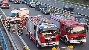 Ein gemeinsamer Einsatz der Feuerwehren W&ouml;rth und Wiesent am 31. Juli auf der Autobahn. &bdquo;Wir k&ouml;nnen uns blind aufeinander verlassen&ldquo;, sagt Kommandant Andreas Binder