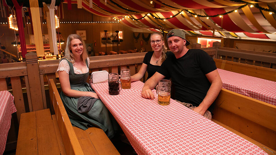 Die Partybilder vom Montag, 18. August, aus dem Festzelt Krönner. Die Partybilder vom Montag, 18. August, aus dem Festzelt Krönner.